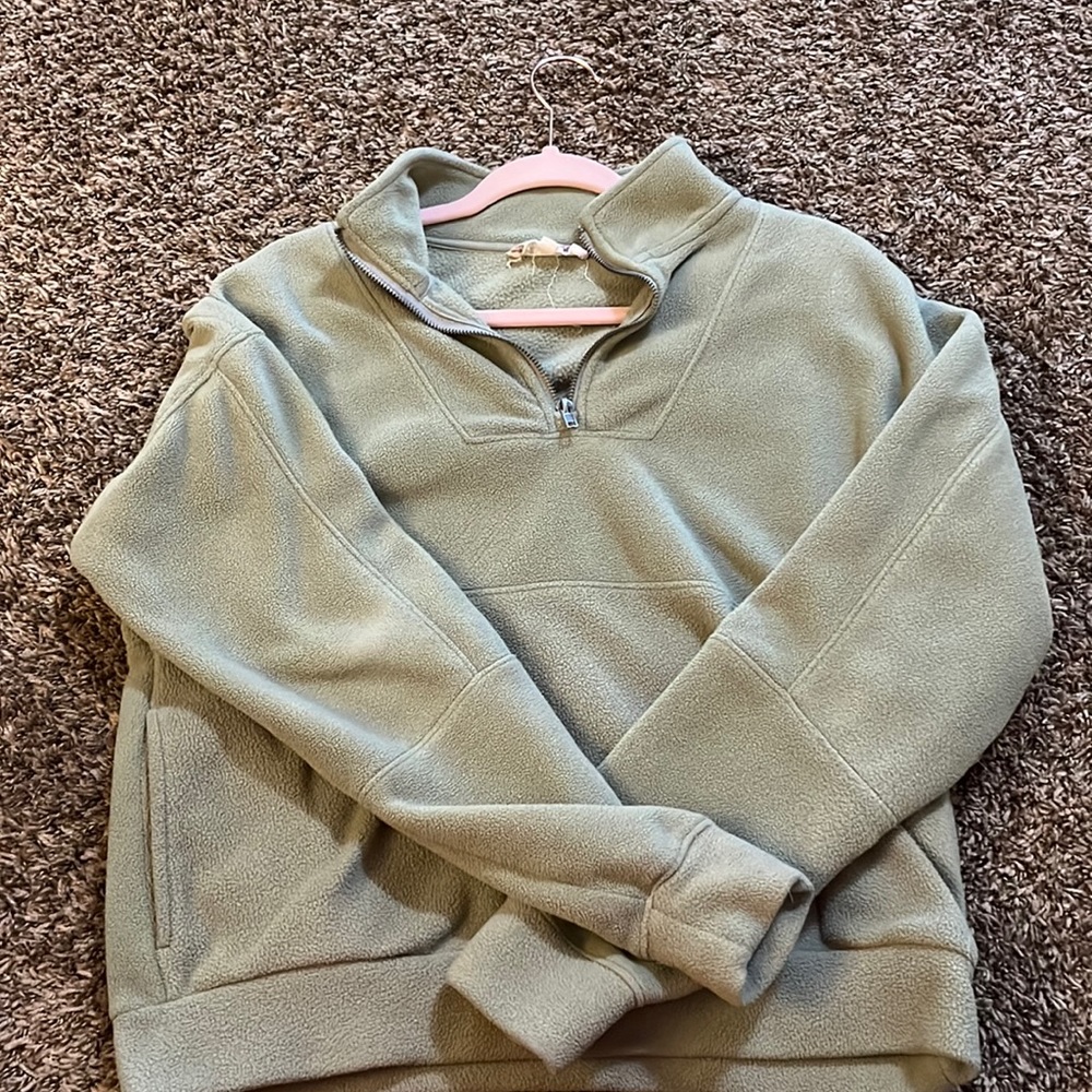Safe Green Hippie Rose Pullover